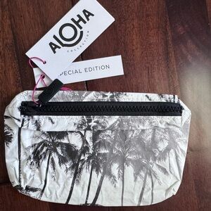NWT Aloha Collection Mini Bag